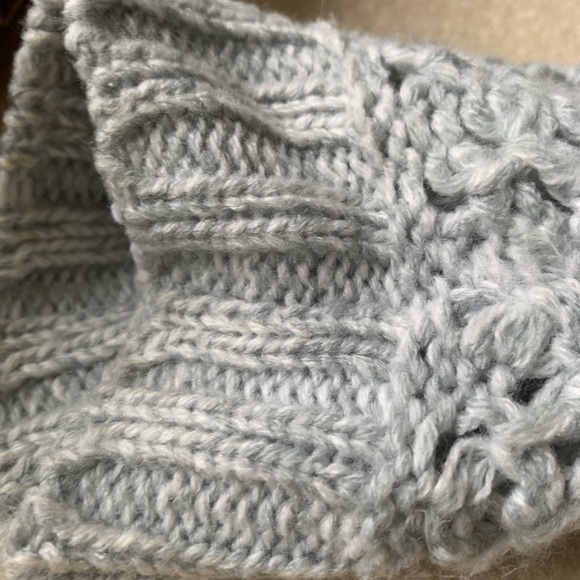 Women’s sweater - Picture 8 of 10